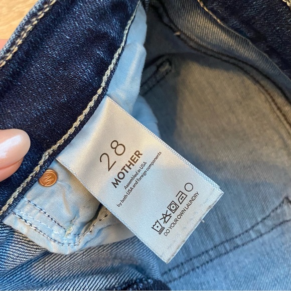 MOTHER High Waisted Rascal Sneak Fray - Picture 4 of 8